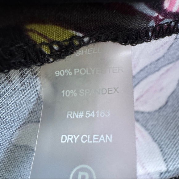 Calvin Klein Dress - Black Floral with Belt - Size 2 P Petite - Picture 8 of 8